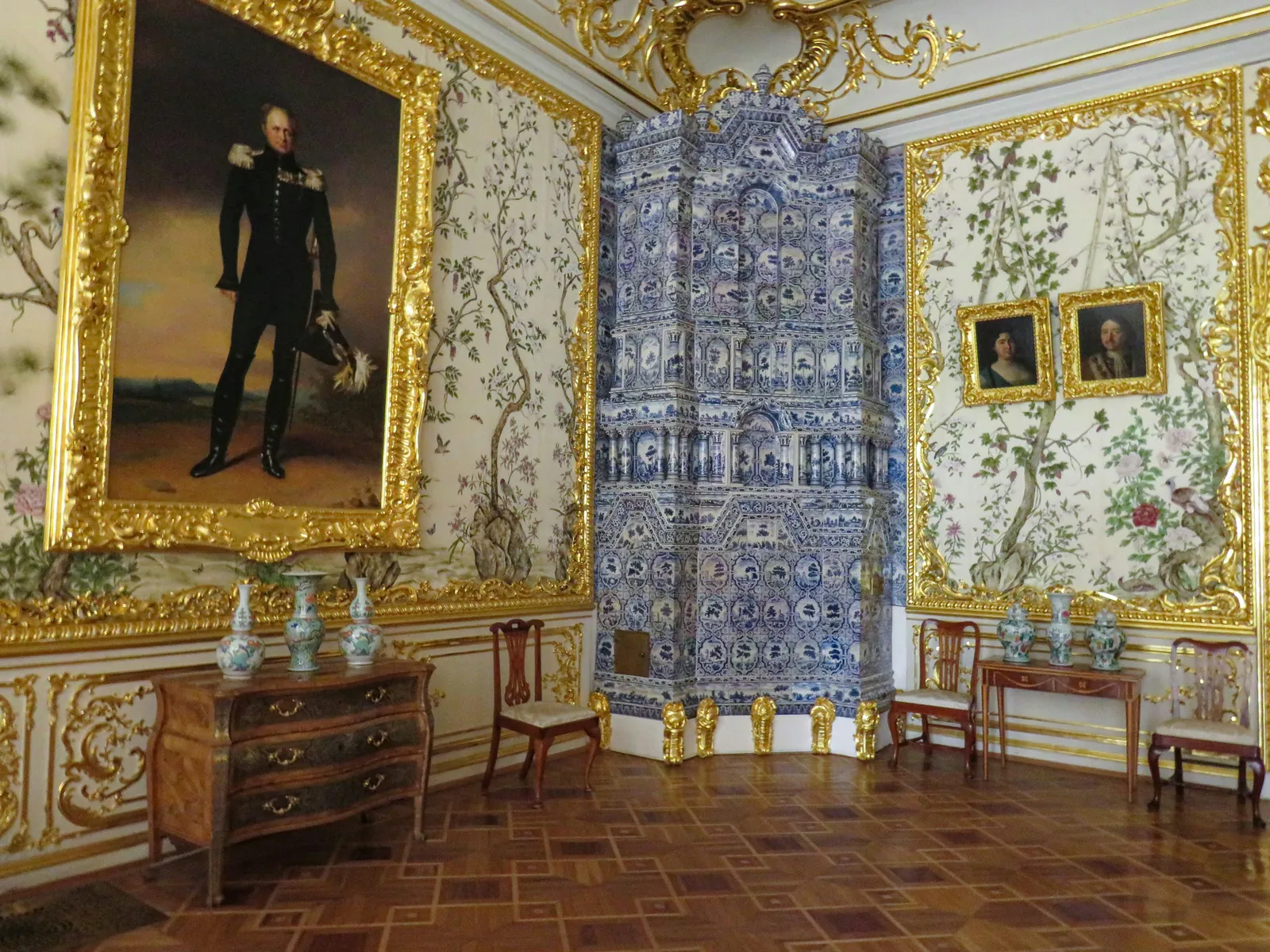 Catherine Palace & St. Petersburg Highlights