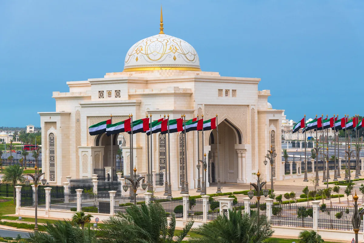 Dubai to Abu Dhabi road transfer