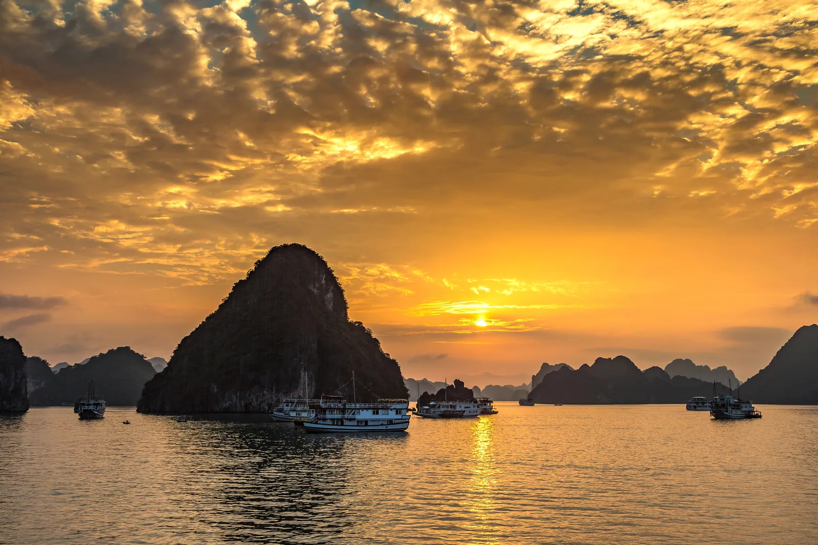 Ha Long Bay to Hanoi Departure