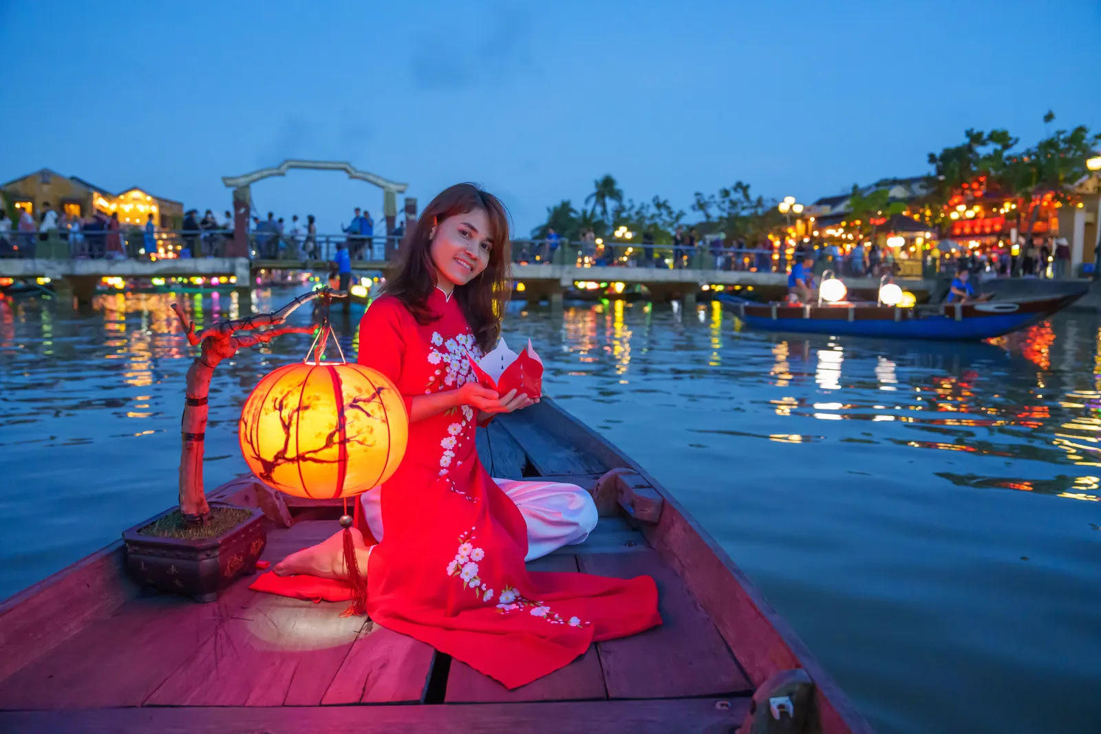 Hoi An Ancient Town & Lantern Atmosphere